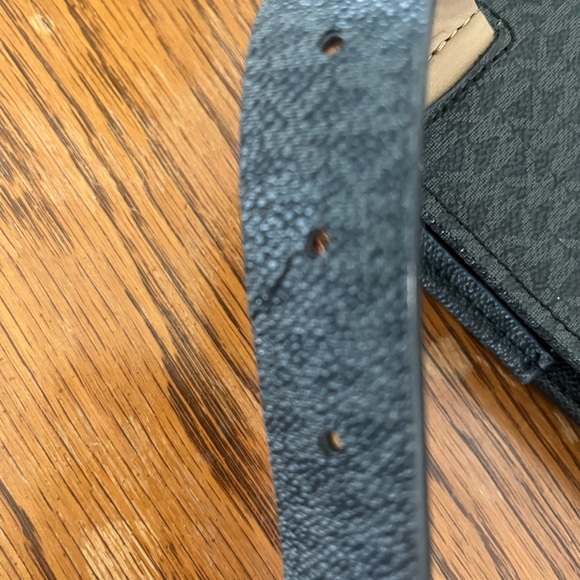 Michael Kors Belt Bag - Picture 10 of 11